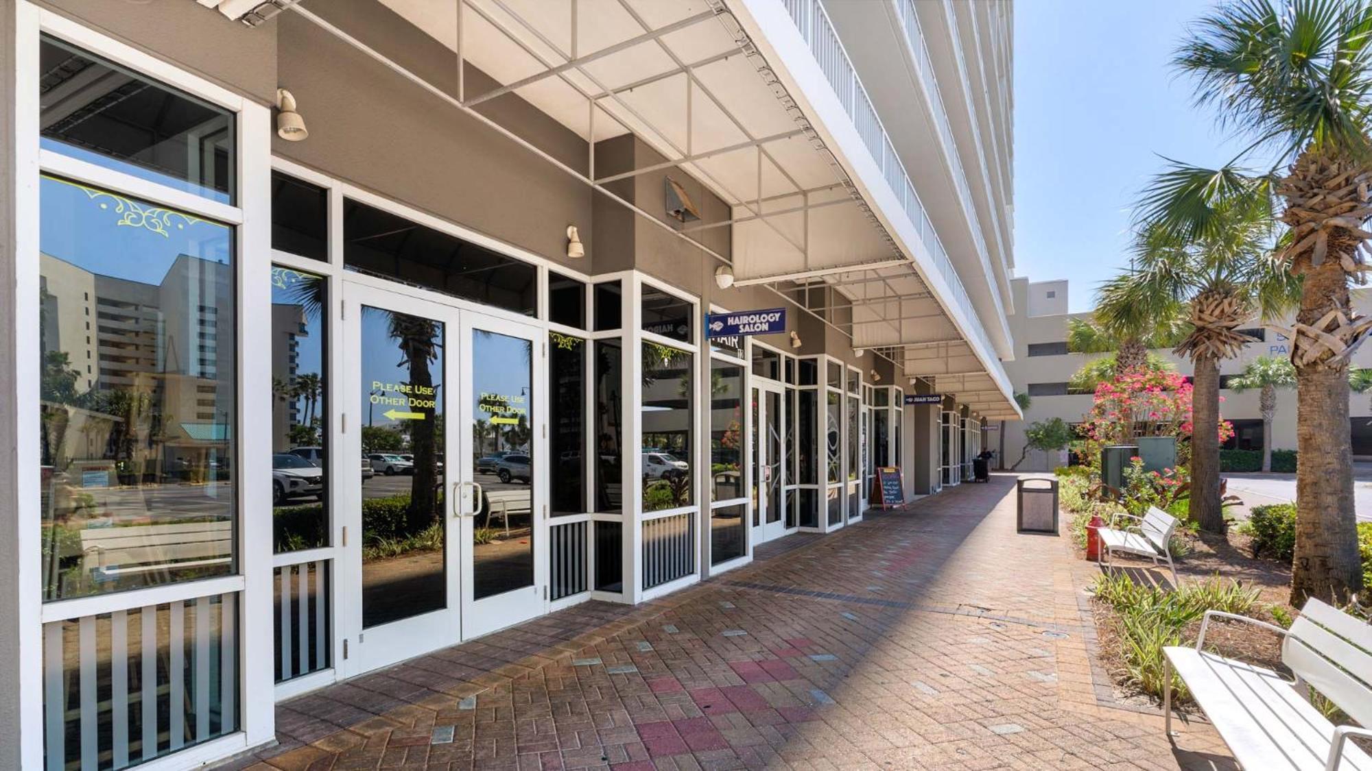 Holiday home Laketown Wharf 1416! *