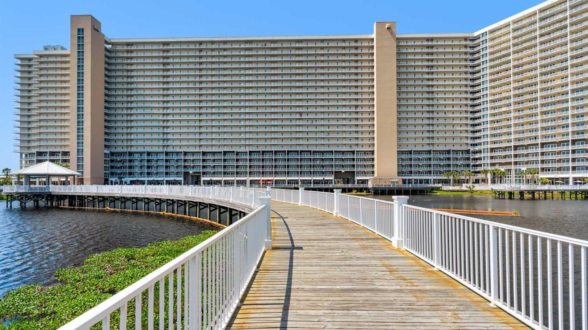 Laketown Wharf 1416! *